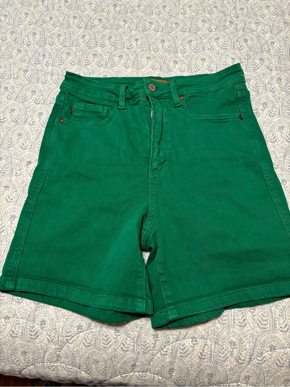 Judy Blue Emerald Green High-Rise Bermuda Shorts sz Large